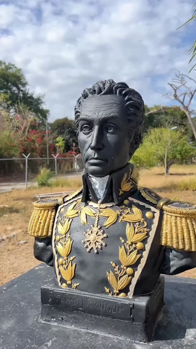 ENTÉRATE || Nos vinimos al liceo técnico Mercedes Cordido en el municipio Sucre a hacer entrega de m...