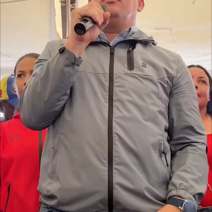 Lo prometimos y hoy regresamos para cumplir con respuestas concretas..!!!

Hoy estuvimos en la comun...